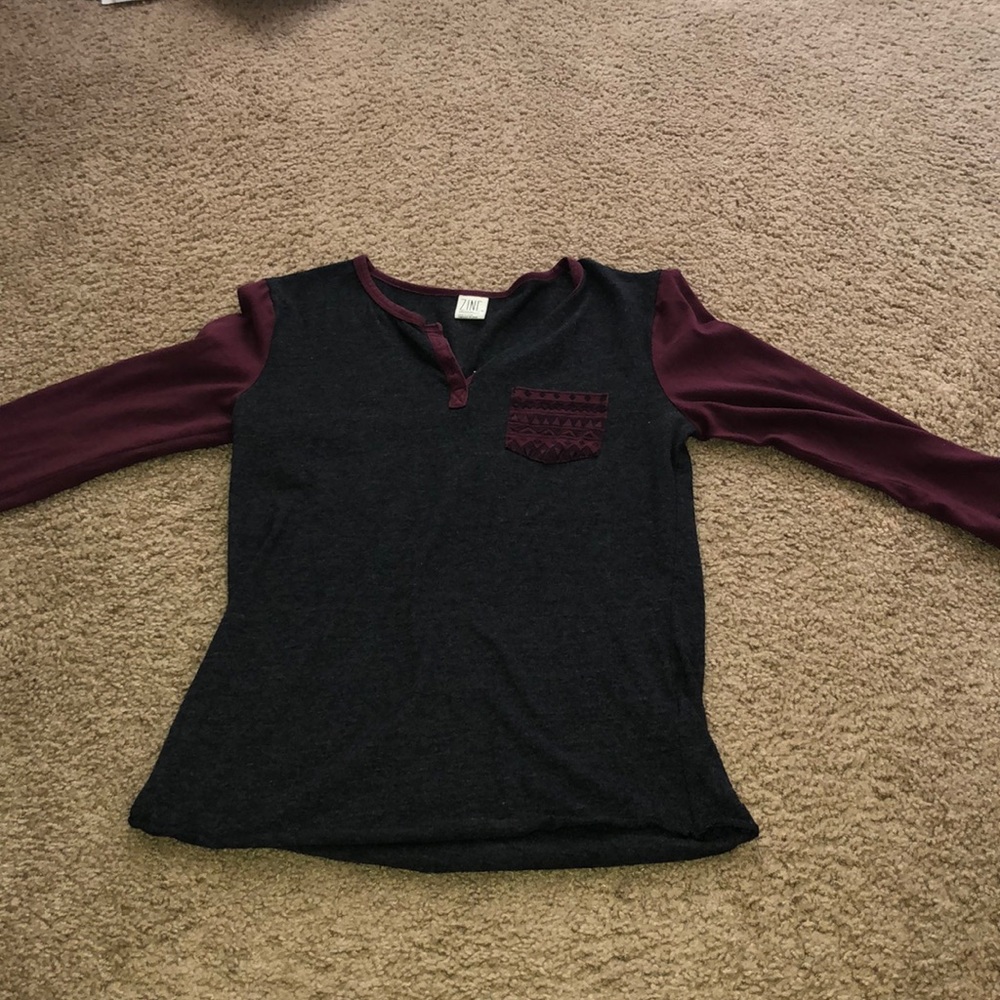 Quarter length sleeve shirt